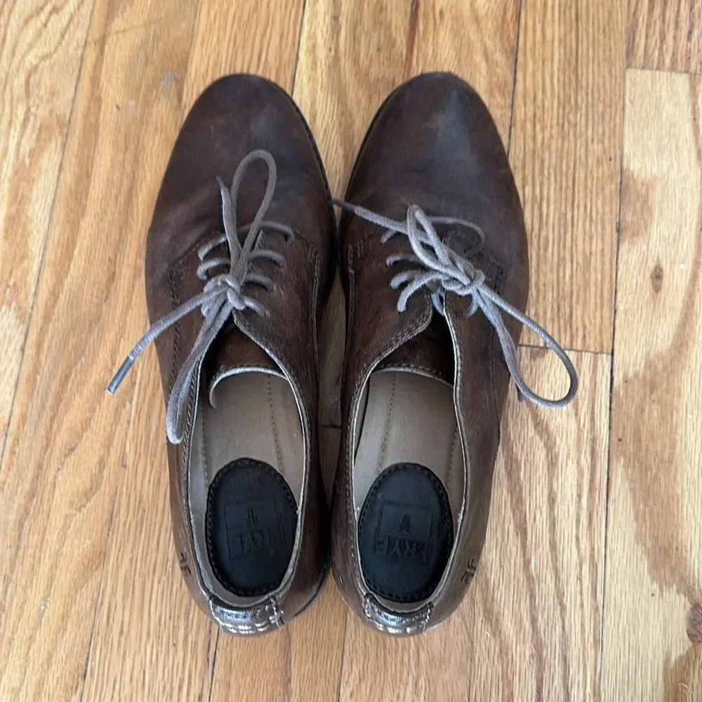 Frye sz 8 Anna Oxford brown leather with laces great pre owned condition